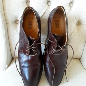 Johnston & Murphy Mens size 10.5 Brown
